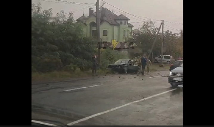 Є травмовані: серйозна автотроща сталася на Сторожинецькій у Чернівцях