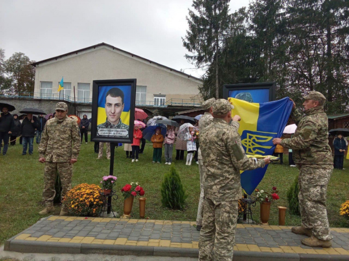 На Буковині відкрили Алею слави загиблим землякам