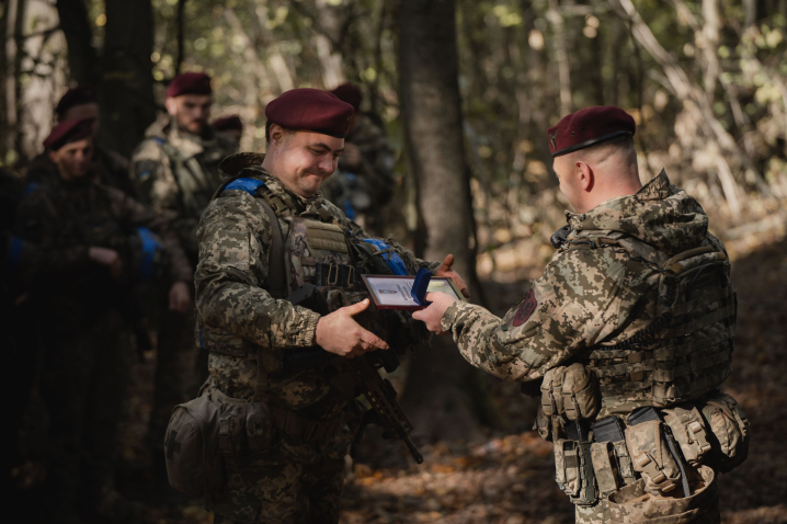 Бійців Буковинської 82 штурмової бригади відзначили за успішну Курську операцію