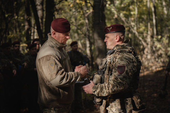 Бійців Буковинської 82 штурмової бригади відзначили за успішну Курську операцію