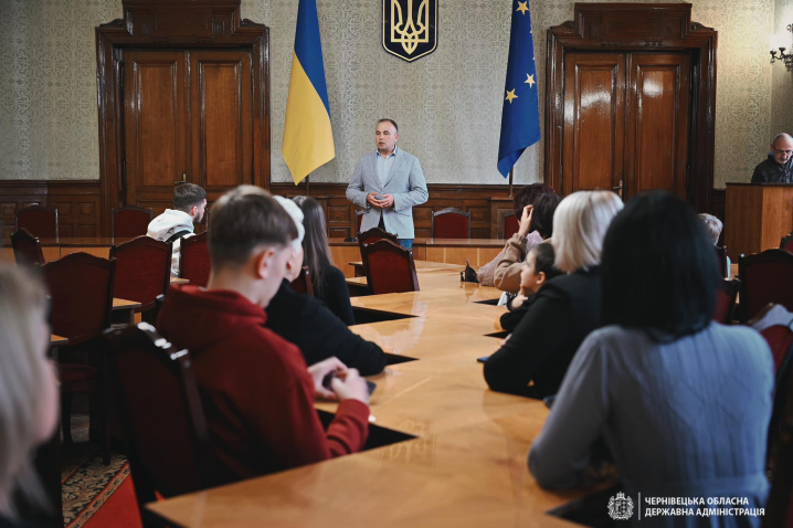 У Чернівцях родинам загиблих захисників вручили посмертні нагороди