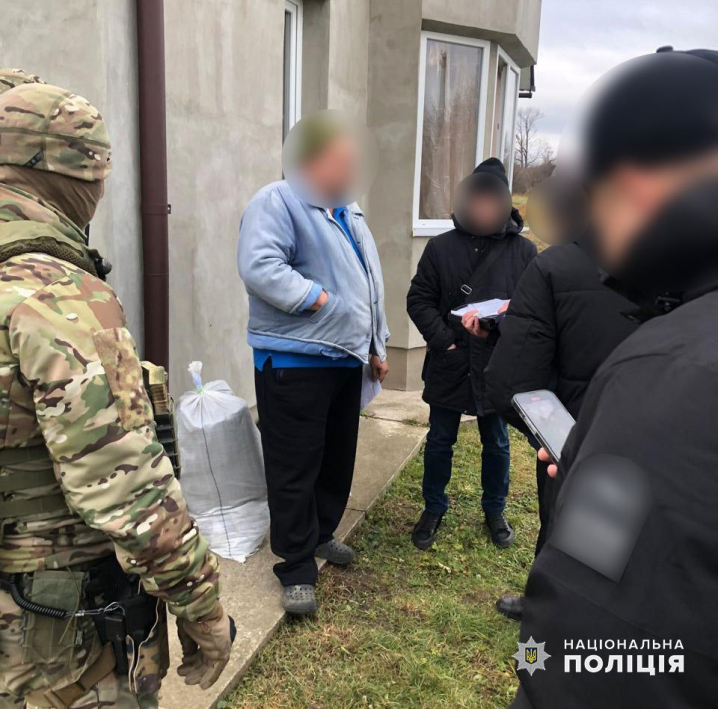 Псевдожурналіст обіцяв за 10 тисяч доларів "відмазати" від мобілізації: у скандального активіста провели обшуки