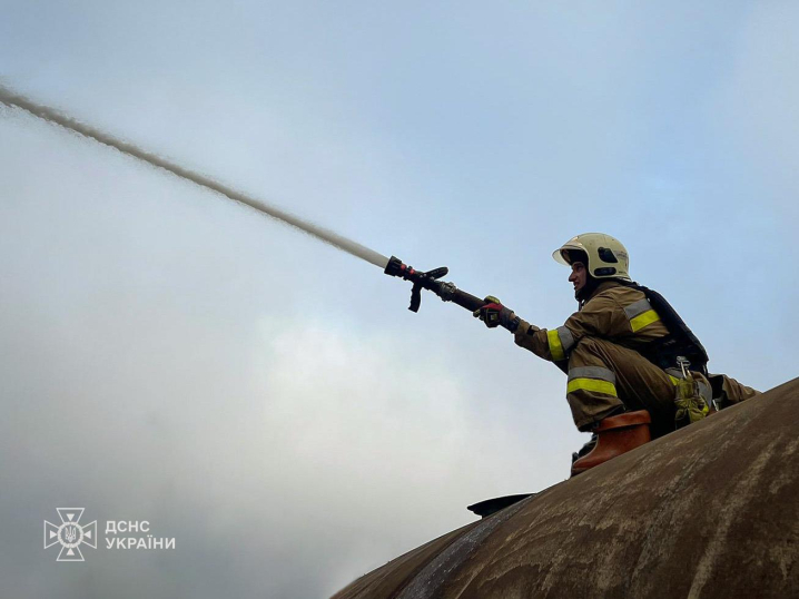 Пошкоджень зазнали 14 регіонів, разом з Буковиною: рятувальники опублікували фото