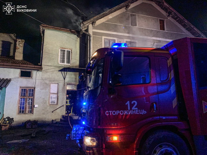 Горіли будівлі та комунальна будівля: на Буковині за добу трапилося 5 пожеж