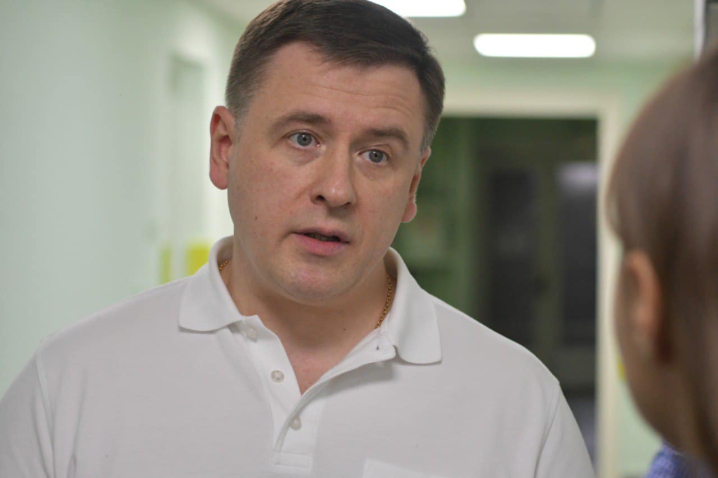 Зупиняли серця: хірурги у Чернівцях виконали дві складні операції на власному обладнанні Зупиняли серця: хірурги у Чернівцях виконали дві складні операції на власному обладнанні