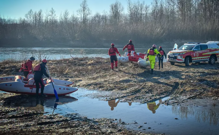 Неподалік Чернівців з річки Прут надзвичайники дістали тіло потопельника