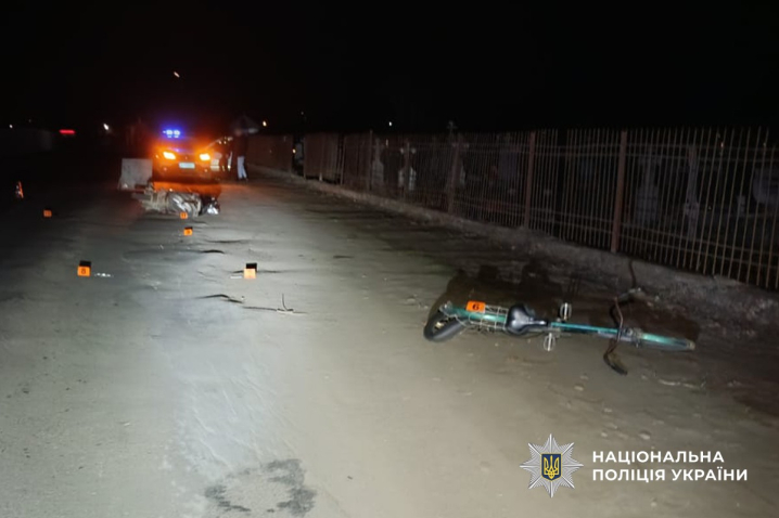 У місті Вашківці пʼяний водій мопеда збив велосипедиста У місті Вашківці пʼяний водій мопеда збив велосипедиста