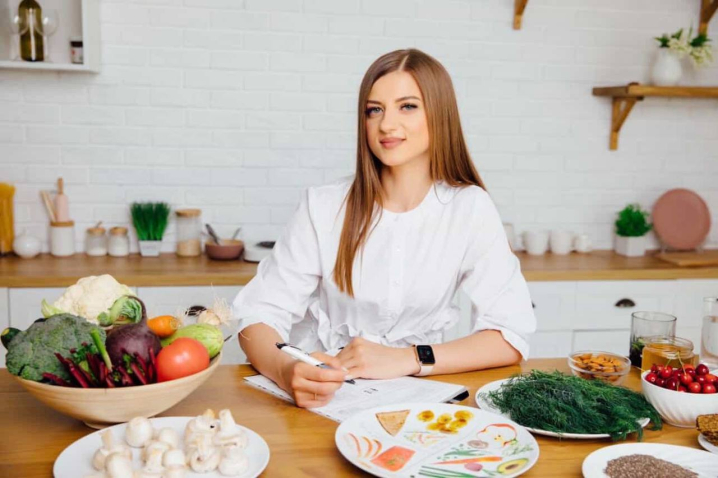 Без молока та цукру: у Чернівцях створюють веганський шоколад Без молока та цукру: у Чернівцях створюють веганський шоколад