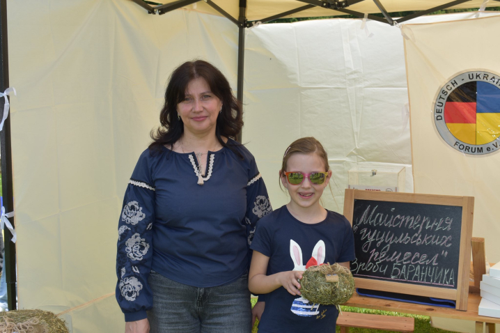 У Путилі триває благодійний фестиваль "Купол фест" У Путилі триває благодійний фестиваль "Купол фест"