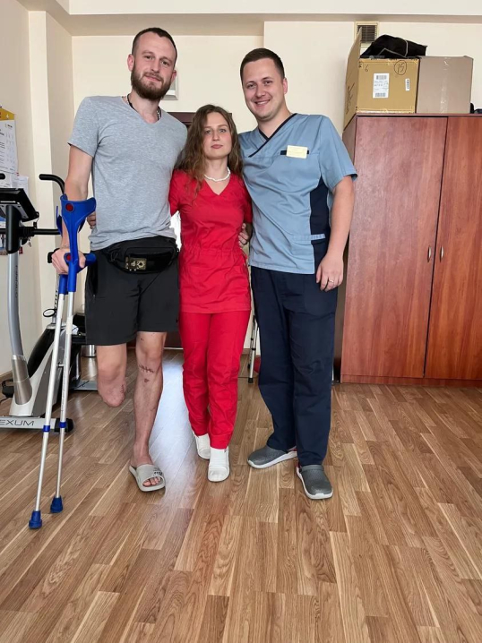 «Любов, яка лікує»: історія пораненого військового Олега Кухарського «Любов, яка лікує»: історія пораненого військового Олега Кухарського