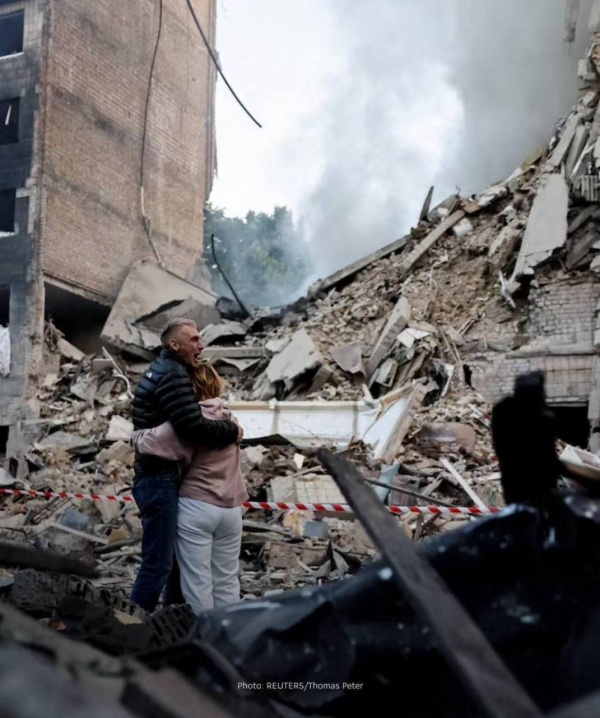 Жахлива ракетна атака на Київ: 15 людей загинули та 114 поранено (фото) Жахлива ракетна атака на Київ: 15 людей загинули та 114 поранено (фото)