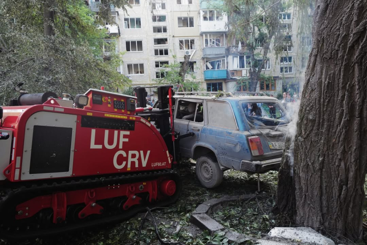 Жахлива ракетна атака на Київ: 15 людей загинули та 114 поранено (фото) Жахлива ракетна атака на Київ: 15 людей загинули та 114 поранено (фото)