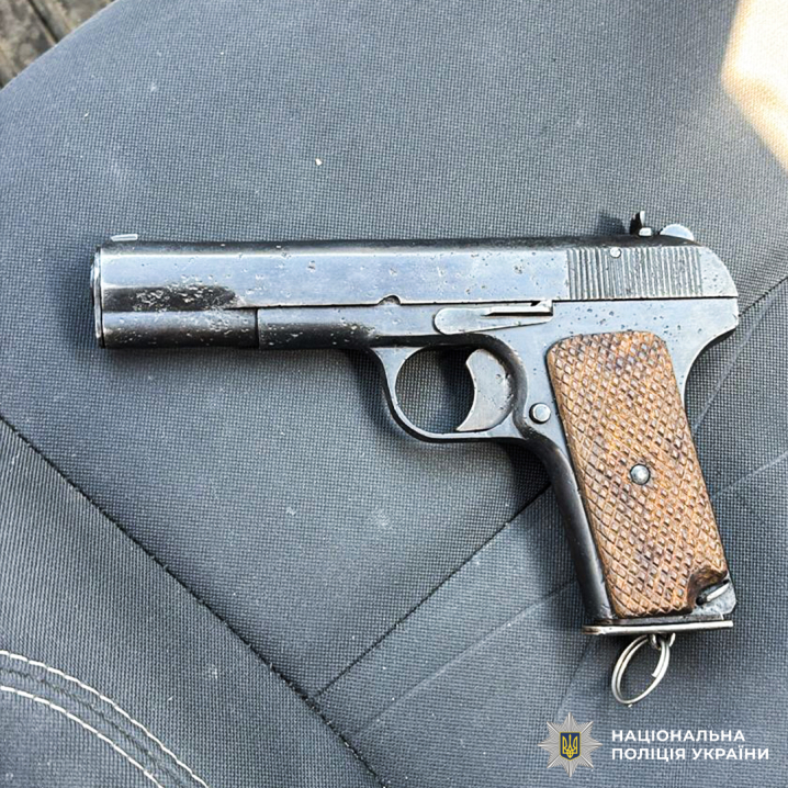 Чернівчанин незаконно збував вогнепальну зброю і боєприпаси Чернівчанин незаконно збував вогнепальну зброю і боєприпаси