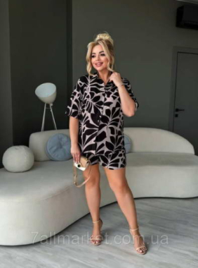 Яскраві принти чи мінімалістичні однотонні луки - що в тренді цього літа?