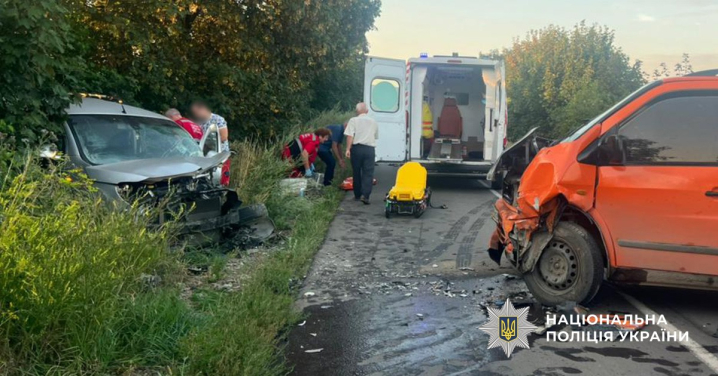 У Заставні зіткнулися два мікроавтобуси: обох водіїв госпіталізували У Заставні зіткнулися два мікроавтобуси: обох водіїв госпіталізували