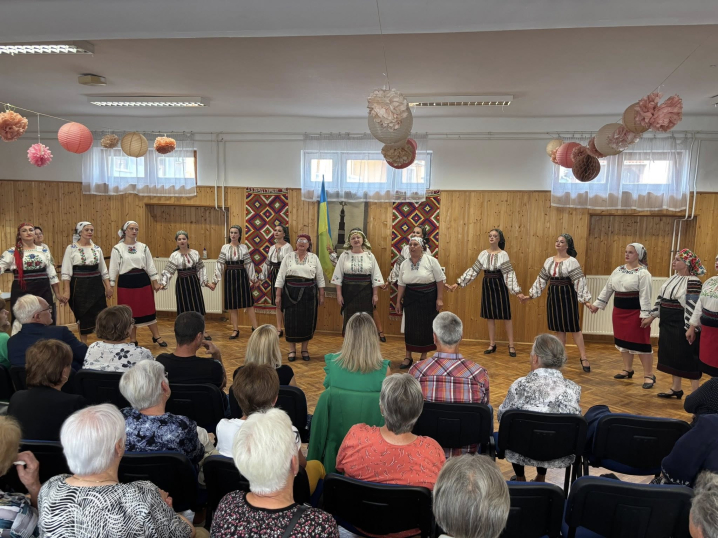 Хотинські колективи представили Буковину на Міжнародному фольклорному фестивалі в Угорщині Хотинські колективи представили Буковину на Міжнародному фольклорному фестивалі в Угорщині