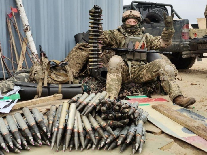 "Воював за майбутнє, якого нас намагаються позбавити" - історія захисника з Чернівців Максима "Воював за майбутнє, якого нас намагаються позбавити" - історія захисника з Чернівців Максима