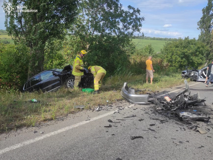З’явились фото з місця жахливої автотрощі поблизу села Припруття З’явились фото з місця жахливої автотрощі поблизу села Припруття