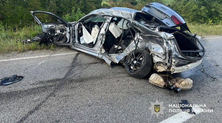 З’явились фото з місця жахливої автотрощі поблизу села Припруття З’явились фото з місця жахливої автотрощі поблизу села Припруття