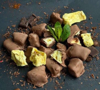 Як шоколад підсилює смак сублімованих фруктів і ягід