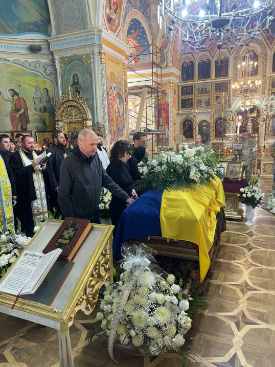 У Чернівцях віддали останню шану телеоператору Ярославу Левицькому У Чернівцях віддали останню шану телеоператору Ярославу Левицькому