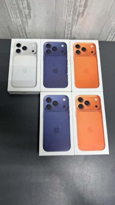 На Буковині митники вилучили першу партію незаконно ввезених нових iPhone 17 На Буковині митники вилучили першу партію незаконно ввезених нових iPhone 17