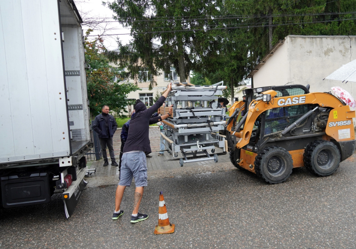 Хотинська багатопрофільна лікарня отримала важливу допомогу з Відня Хотинська багатопрофільна лікарня отримала важливу допомогу з Відня