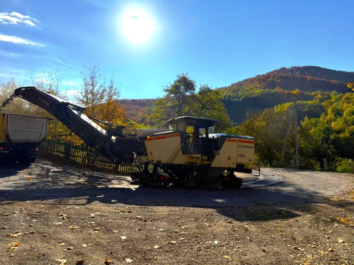 На Буковині розпочали ремонт гірського серпантину Судилівського спуску На Буковині розпочали ремонт гірського серпантину Судилівського спуску