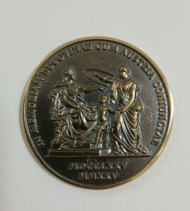 У Львові випустили памʼятну медаль до річниці приєднання Буковини в 1775 році У Львові випустили памʼятну медаль до річниці приєднання Буковини в 1775 році