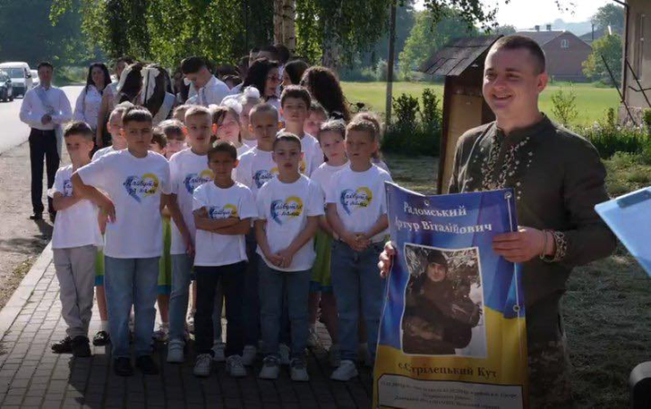 Бойовий медик із Буковини після російського полону повернувся на службу Бойовий медик із Буковини після російського полону повернувся на службу