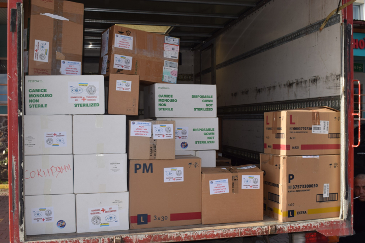 Благодійники з Італії передали допомогу Сокирянській громаді Благодійники з Італії передали допомогу Сокирянській громаді