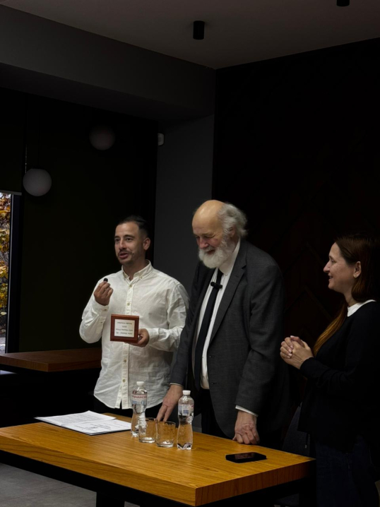 Українець отримав премію Wesley за боротьбу з російською пропагандою Українець отримав премію Wesley за боротьбу з російською пропагандою