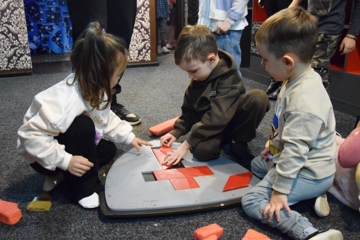 Чернівецькі прикордонники разом з дітками загиблих захисників відзначили Всесвітній день захисту дітей Чернівецькі прикордонники разом з дітками загиблих захисників відзначили Всесвітній день захисту дітей