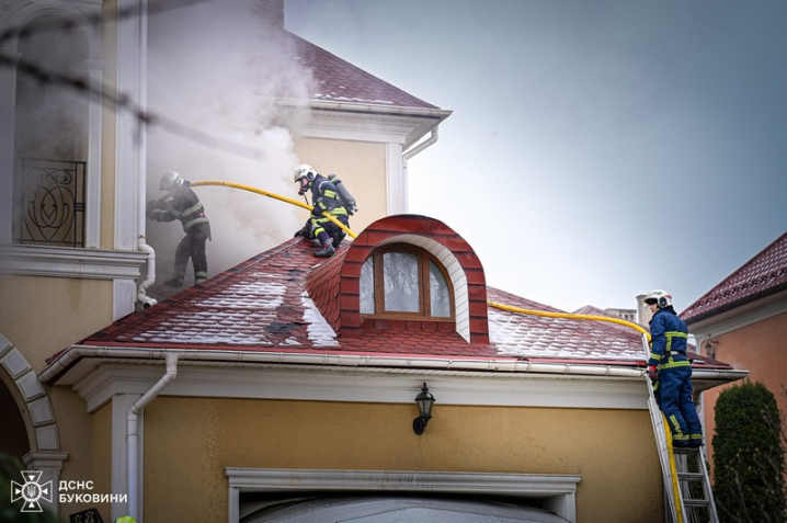 Під Чернівцями в будинку вибухнула інверторна станція