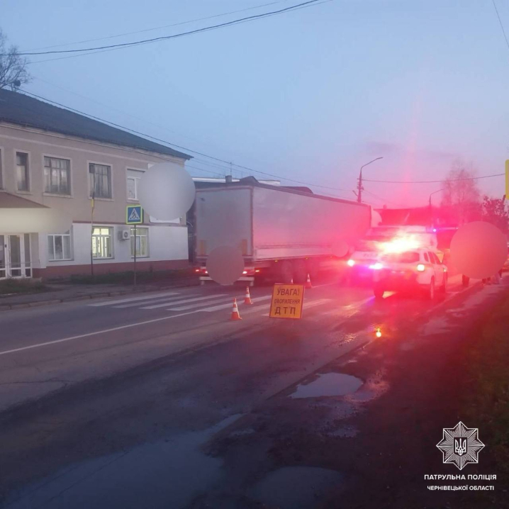 У Чернівцях на вулиці Галицький Шлях сталася ДТП з потерпілими У Чернівцях на вулиці Галицький Шлях сталася ДТП з потерпілими