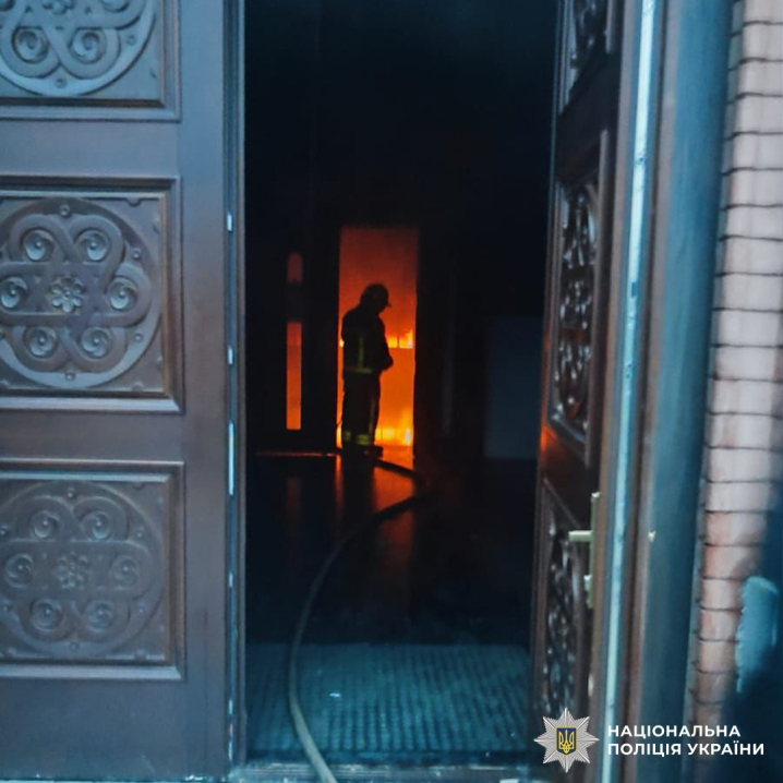 30-річного чоловіка, який підпалив синагогу у Садгорі, взяли під варту 30-річного чоловіка, який підпалив синагогу у Садгорі, взяли під варту