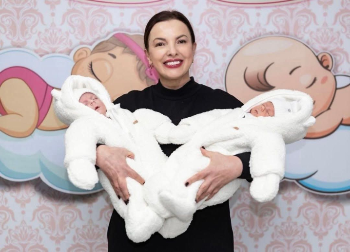 Зіркова двійня. У Чернівцях племінниця Софії Ротару народила двох хлопчиків