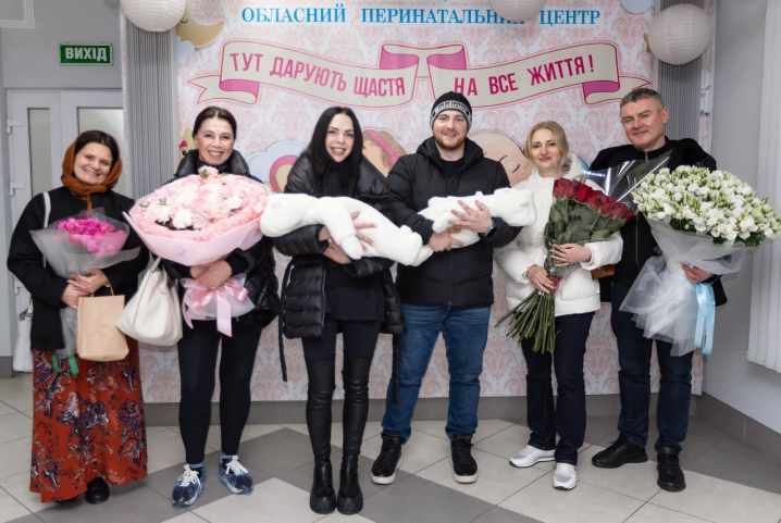 Зіркова двійня. У Чернівцях племінниця Софії Ротару народила двох хлопчиків