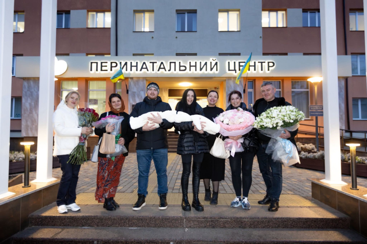 Зіркова двійня. У Чернівцях племінниця Софії Ротару народила двох хлопчиків