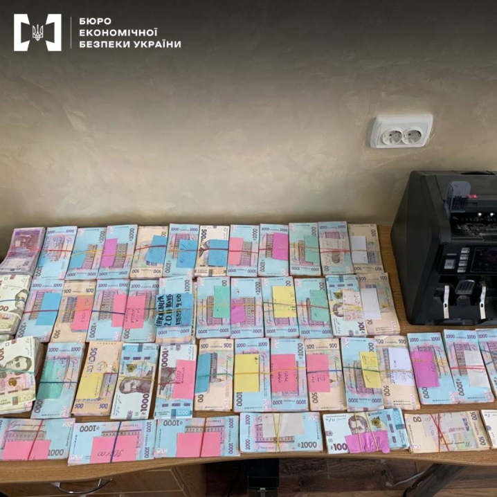 Ухилення від податків на 20 мільйонів: детективи БЕБ викрили відому мережу магазинів