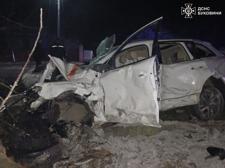 Смертельна аварія у Драчинцях: загинув 19-річний хлопець, троє людей постраждали Смертельна аварія у Драчинцях: загинув 19-річний хлопець, троє людей постраждали