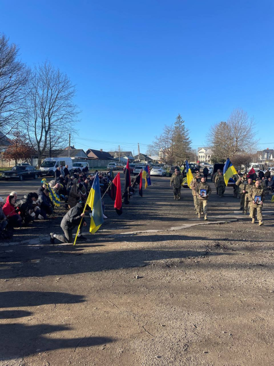 Чернівці попрощалися із двома відважними Героями Чернівці попрощалися із двома відважними Героями