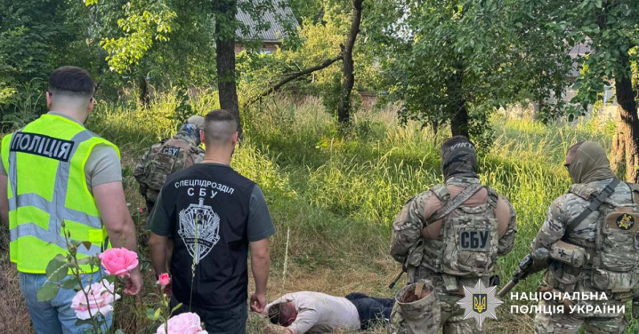 Амфетаміну на 4 мільйони. Під Чернівцями викрили підпільну нарколабораторію Амфетаміну на 4 мільйони. Під Чернівцями викрили підпільну нарколабораторію