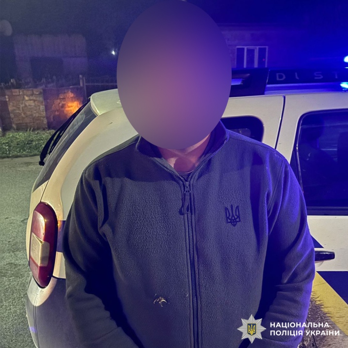 У Чагрі під час застілля чоловік вдарив знайомого ножем у груди