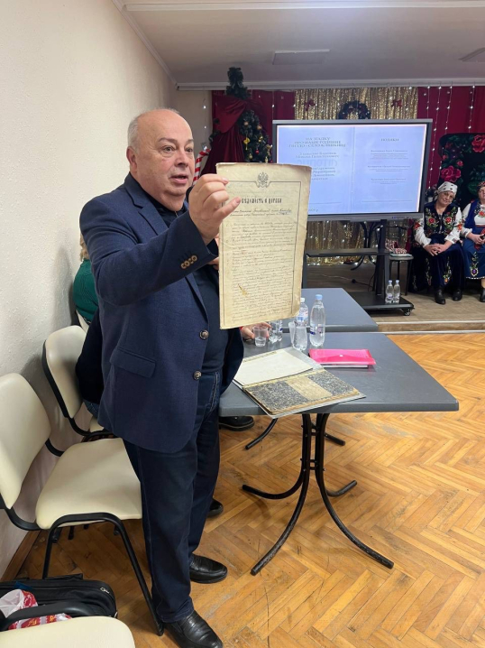 У Клішківцях презентували унікальну книгу про історію села У Клішківцях презентували унікальну книгу про історію села