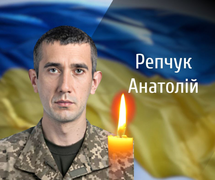 Буковина прощається з двома захисниками, які загинули на війні з росіянами Буковина прощається з двома захисниками, які загинули на війні з росіянами
