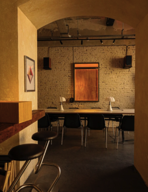 Красивий не ідеальний. Денис Зазубек про збереження оздоблення фасаду будівлі австрійської епохи у Чернівцях