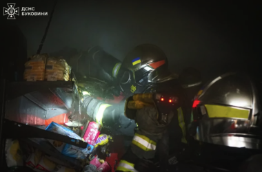 Закоптились стіни і стеля. У Чернівцях горіли холодильники і кавовий апарат