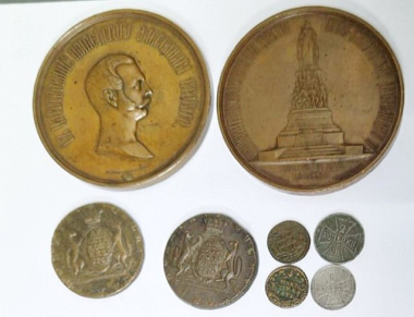 Колекцію з 35 старовинних монет і медалей намагалися вивезти через пункт пропуску «Порубне»