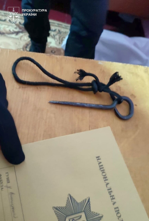 На Вінниччині поліція затримала чоловіка, який напав на військового та поранив у ногу